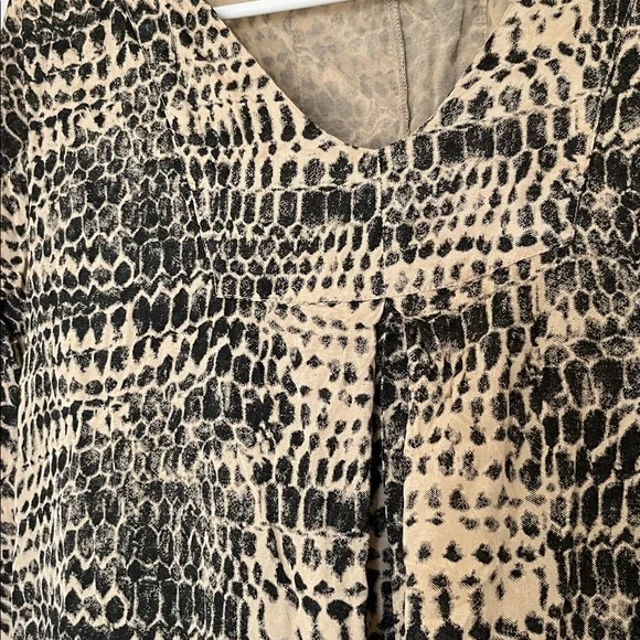 Masai - Chic Beige and Black Textured Tunic - Picture 5 of 5